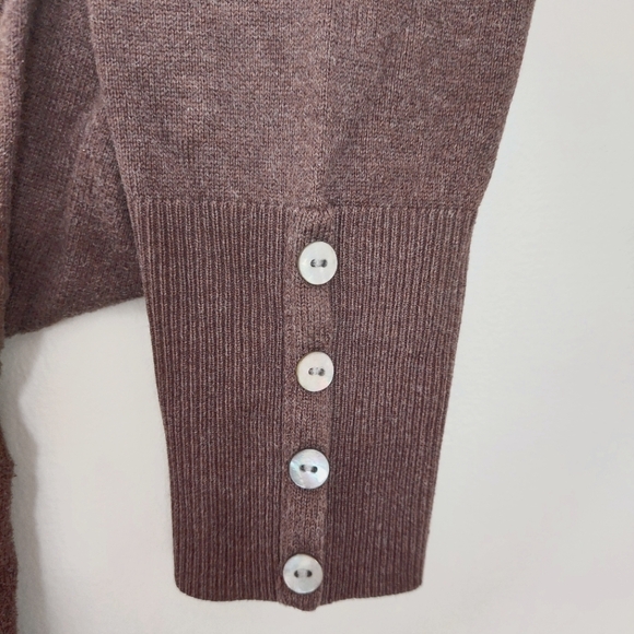 Turtleneck sweater - Picture 2 of 2